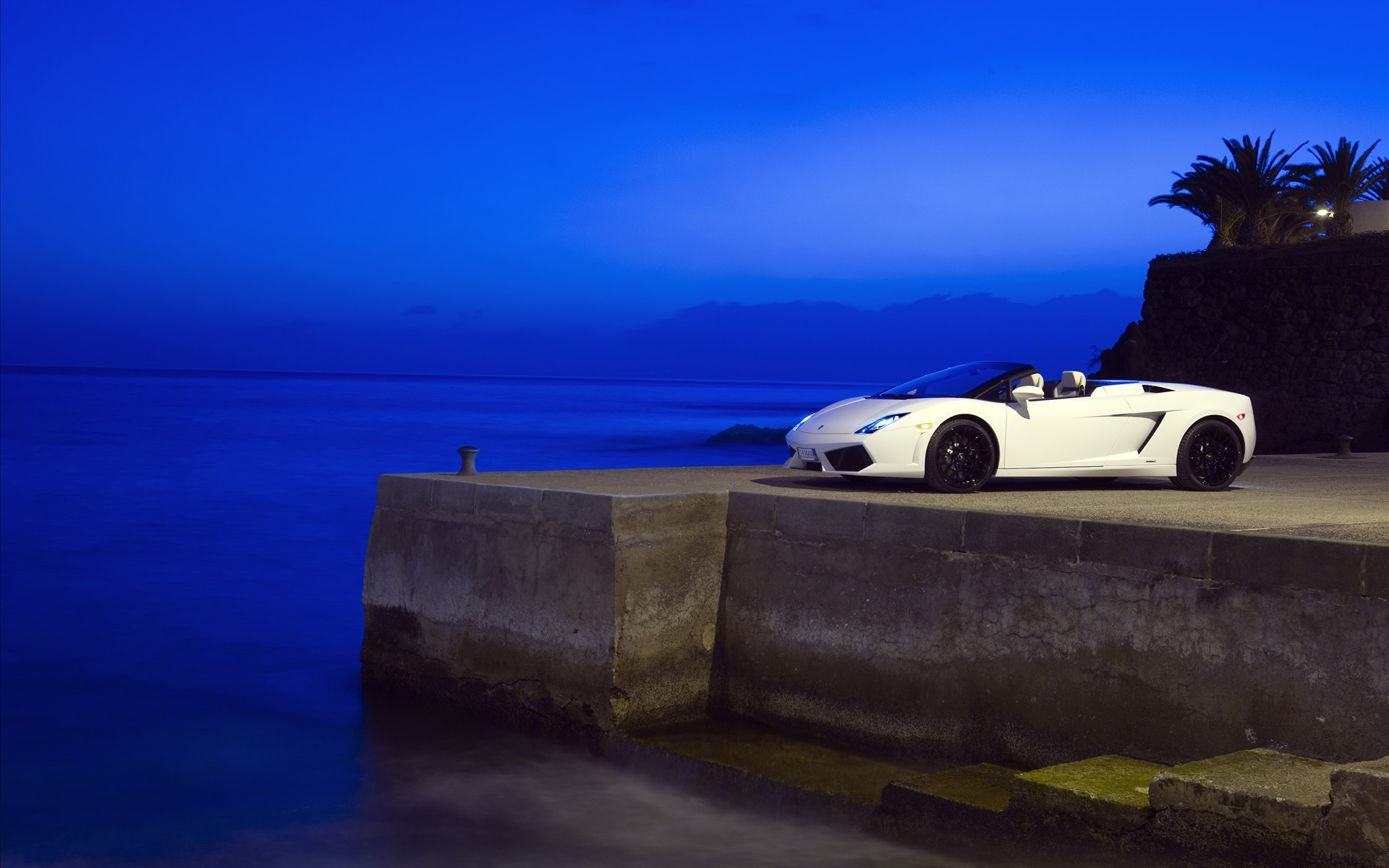 night lamborghini blue sea