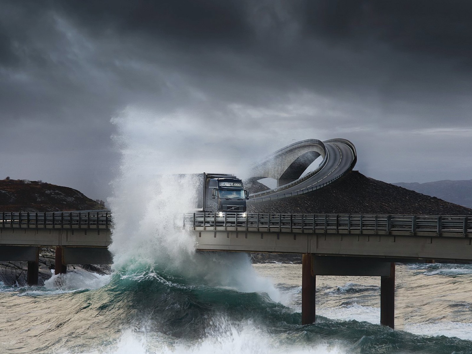 camion vague viaduc