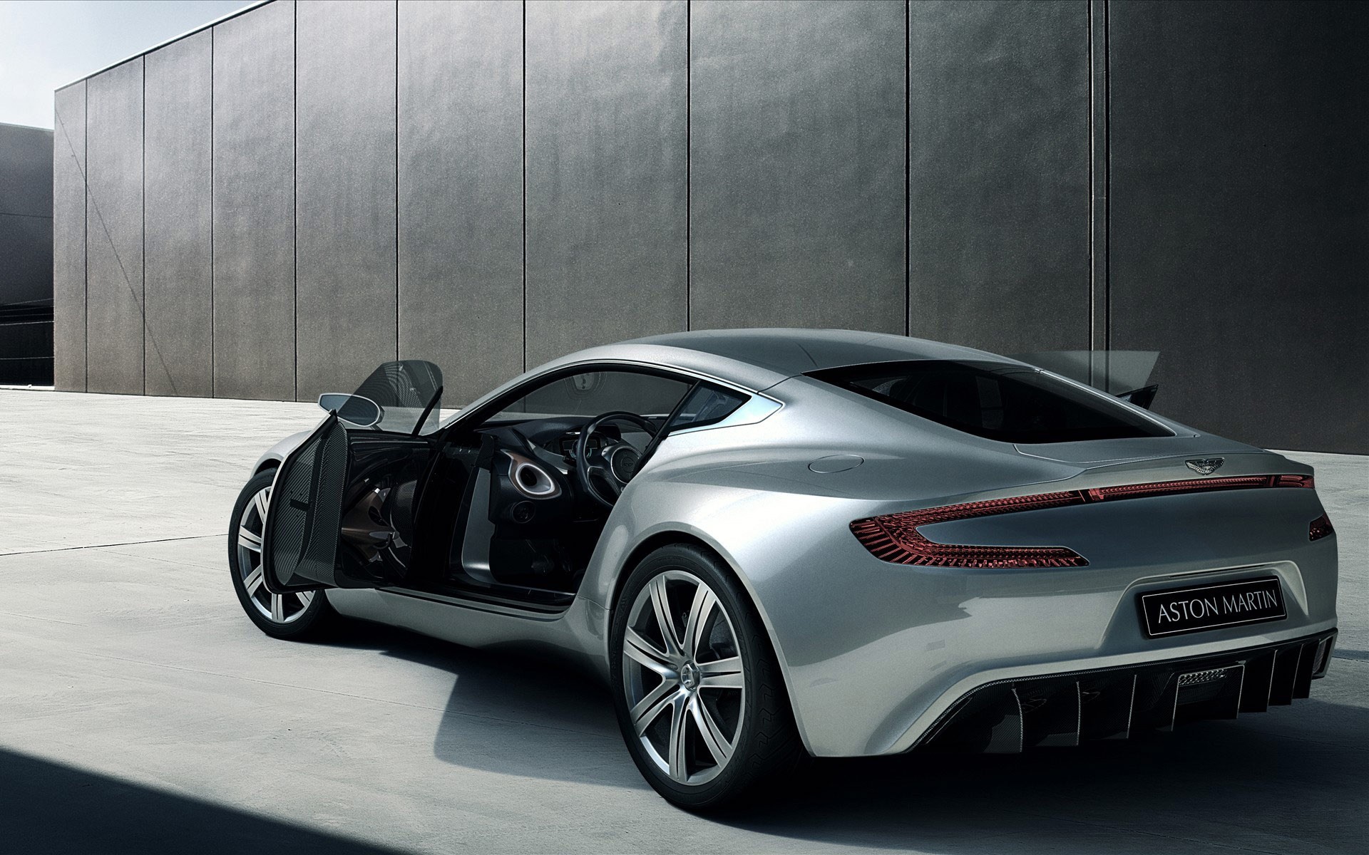 aston martin one77 argent