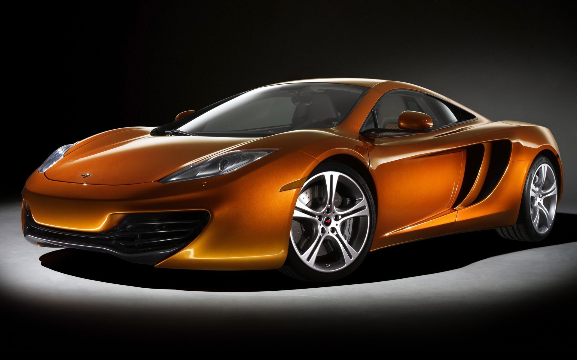 mclaren mp4-12c samochód sportowy