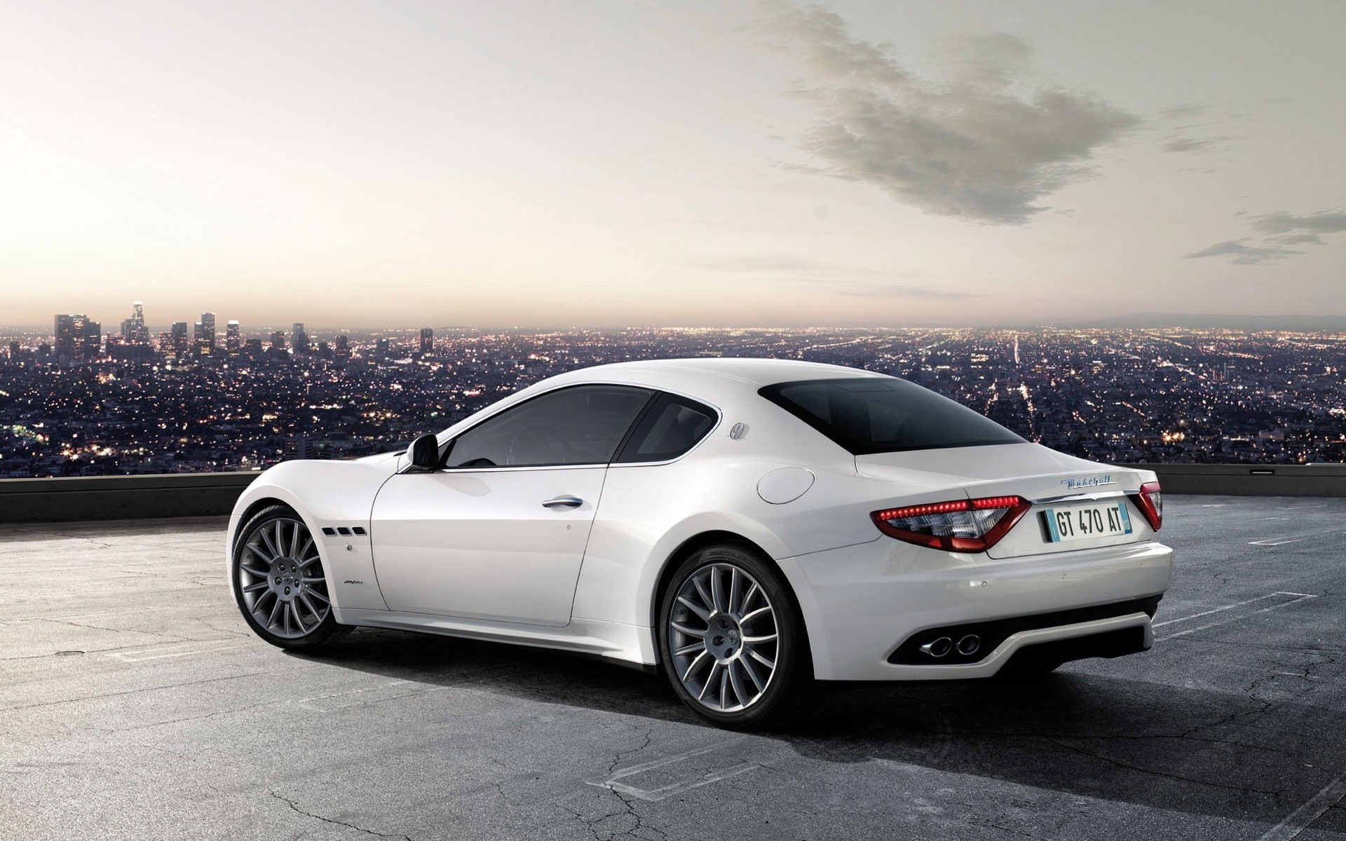 maserati granturismo de blanc