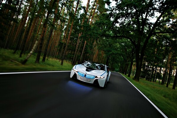 Une voiture électrique BMW élégante et puissante