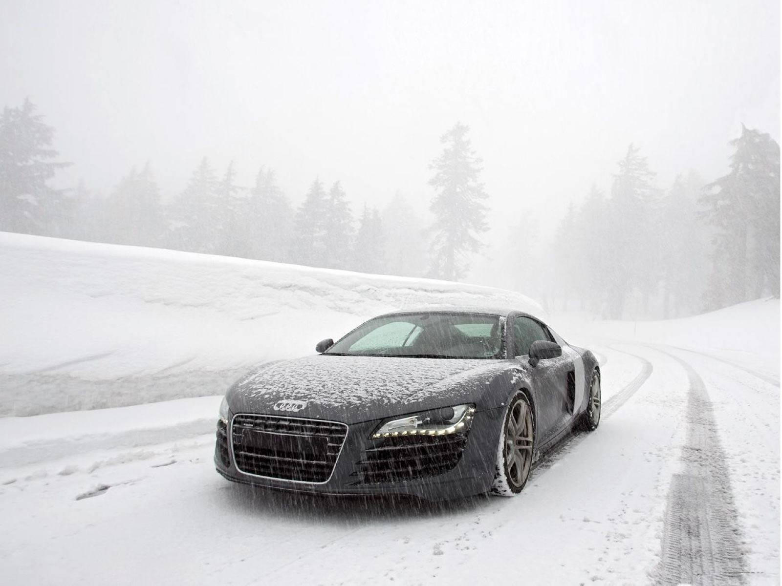 audi r8 invierno nieve