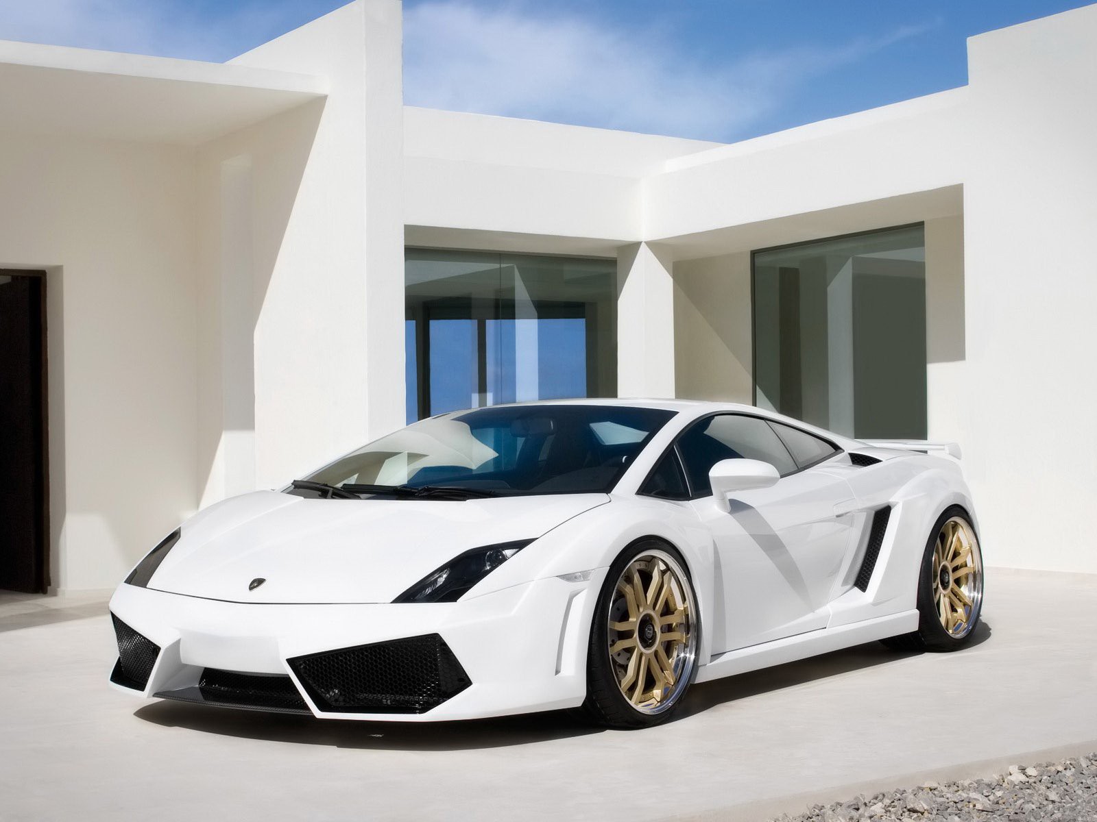 lamborghini blanc maison