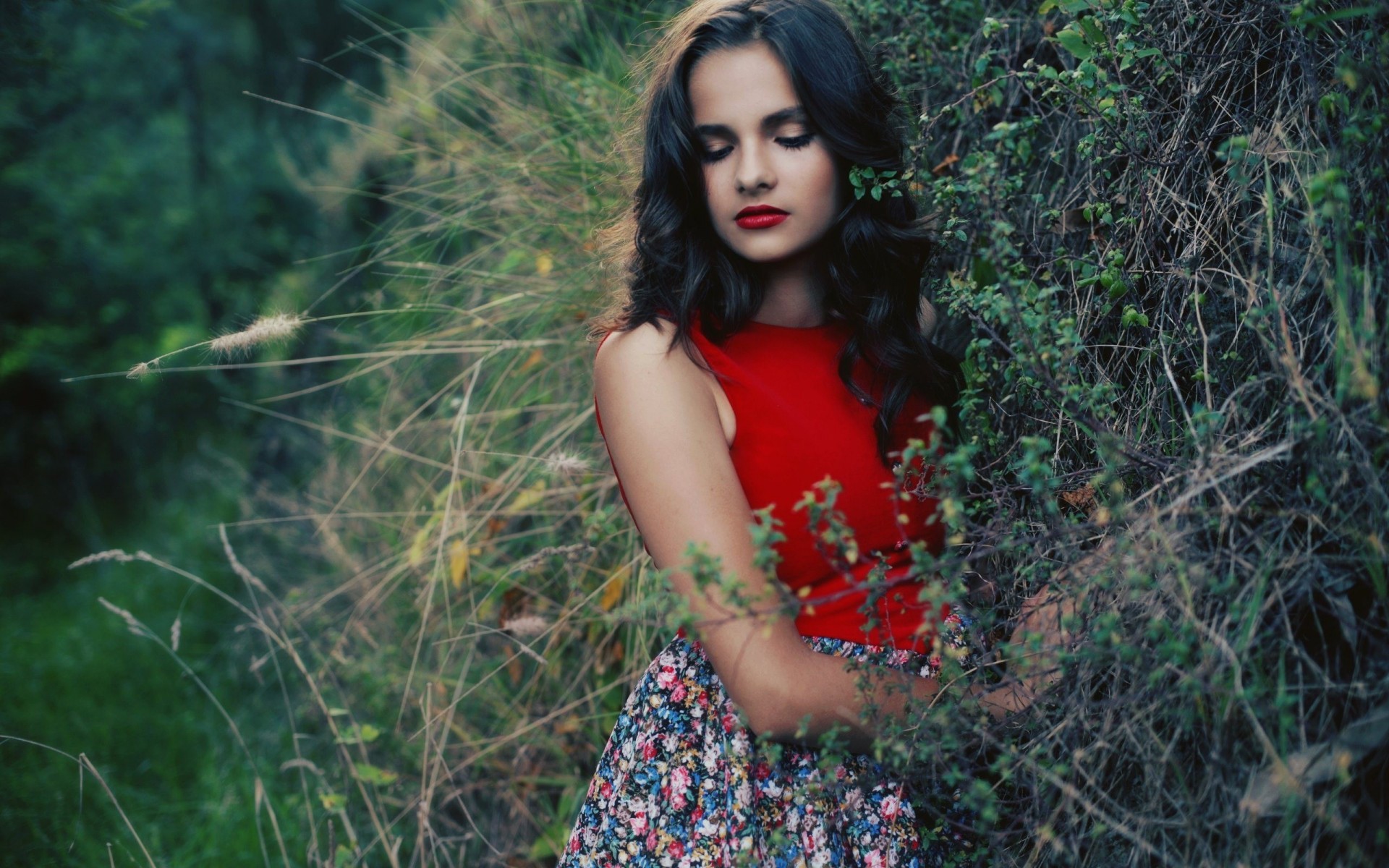 brunette photographie rouge mannequin beauté