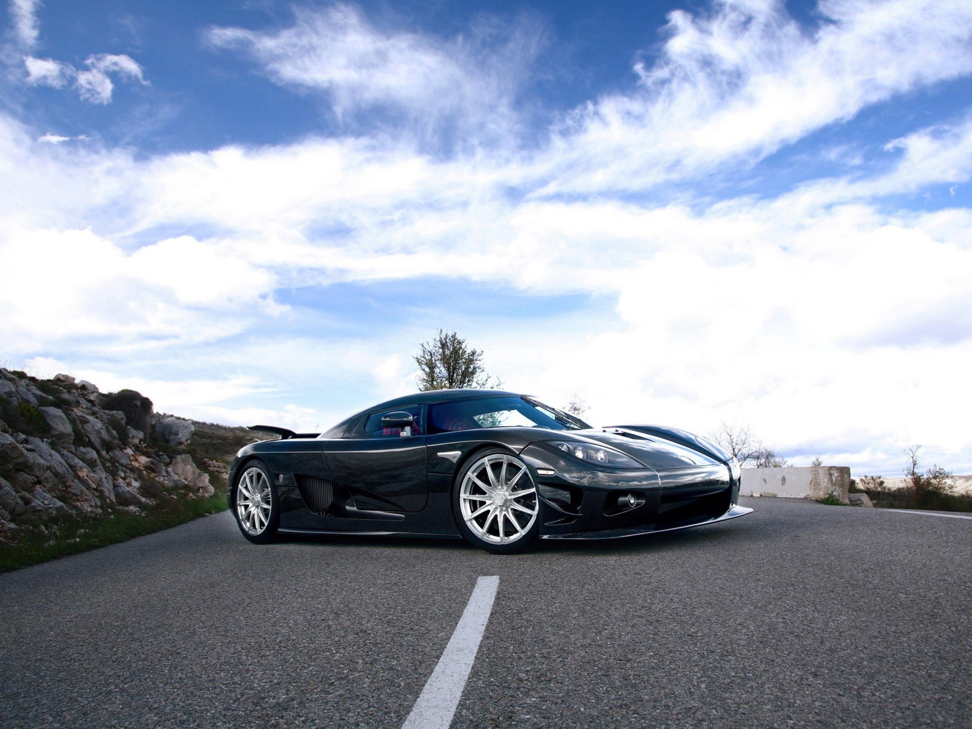 koenigsegg ccx road sky tree