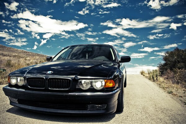 BMW negro en otra prueba de manejo