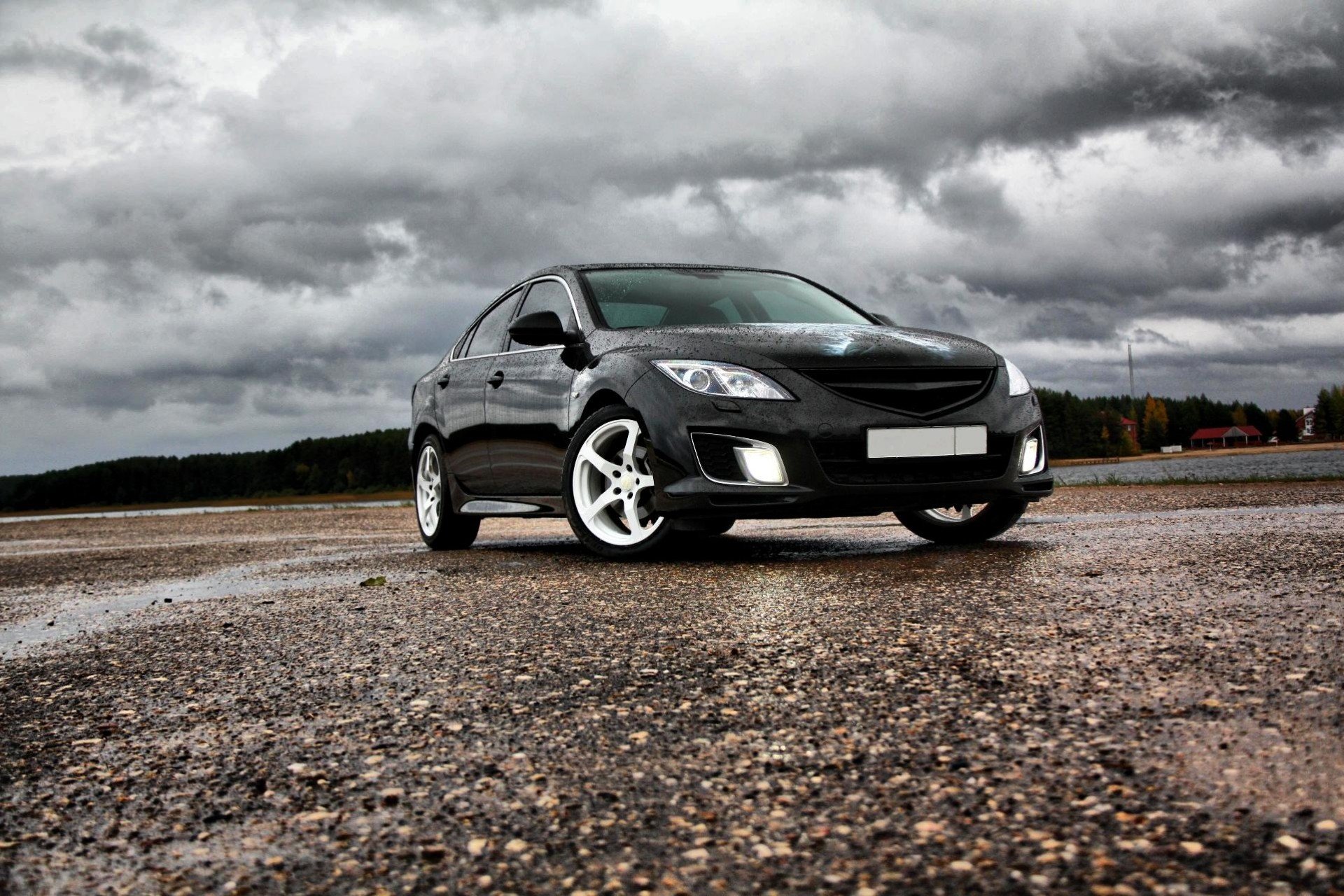 mazda 6 batman nuages