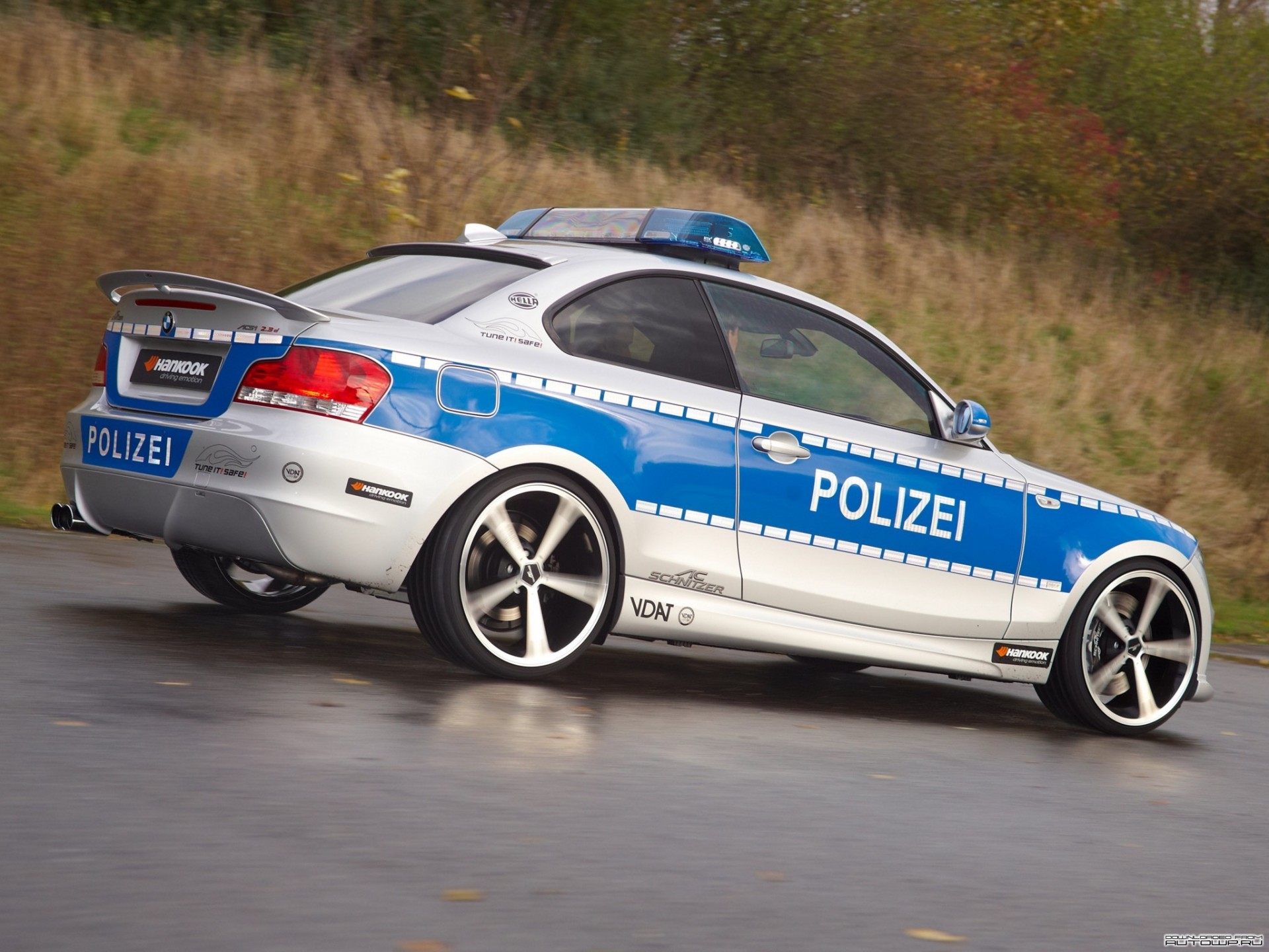 polizisten auto weiß-blau2