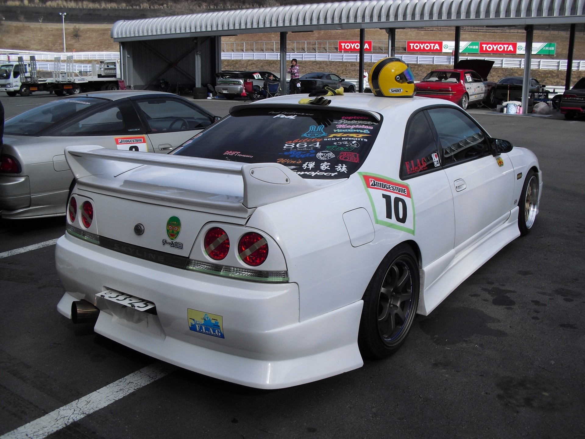 nissan horizonte r33