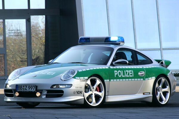 Cooles Polizeiauto Porsche