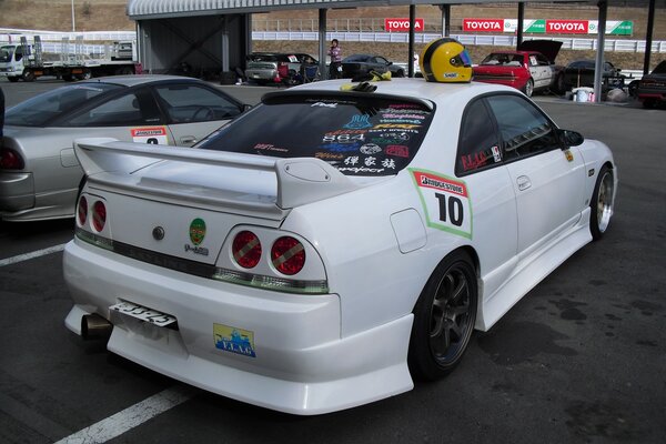 Voiture de sport Nisan R33