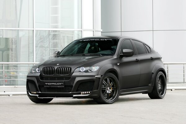 BMW X6 vista lateral de color negro