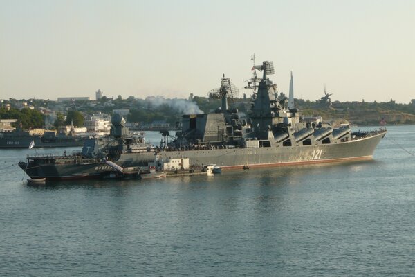 Sewastopol, Grenzschiff in der Bucht