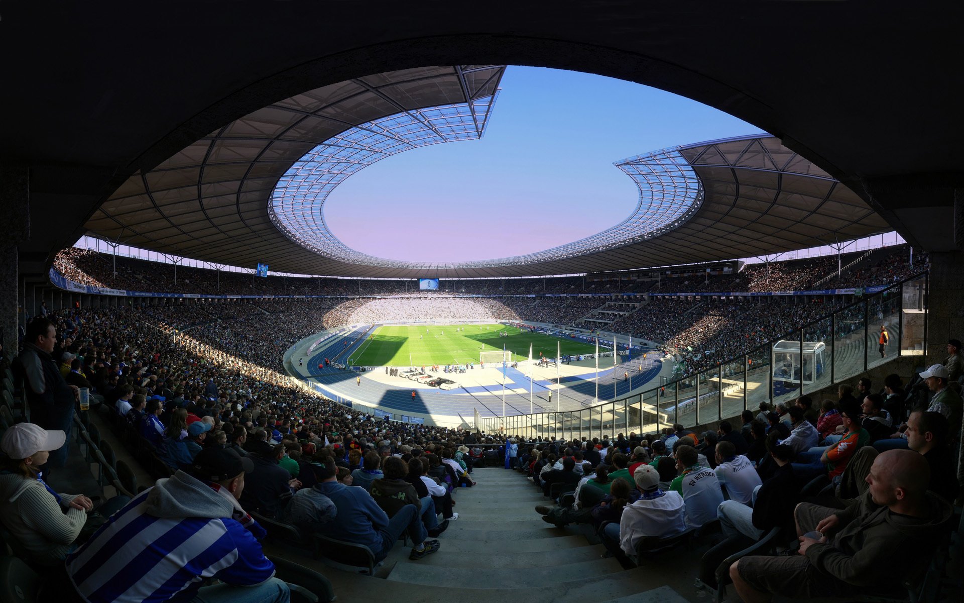 tribune sport stades personnes fans fans football vue photo fond créatif herbe sièges public tribunes fonds d écran de football joueurs de football joueurs athlètes fans