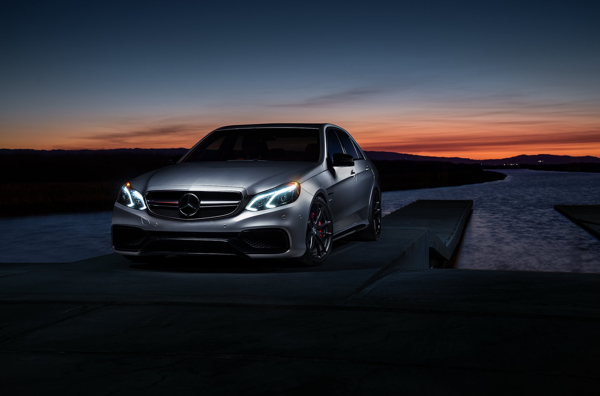 mercedes-benz e63 amg s modo carbono sonido deportes de motor puesta de sol mate gris coche