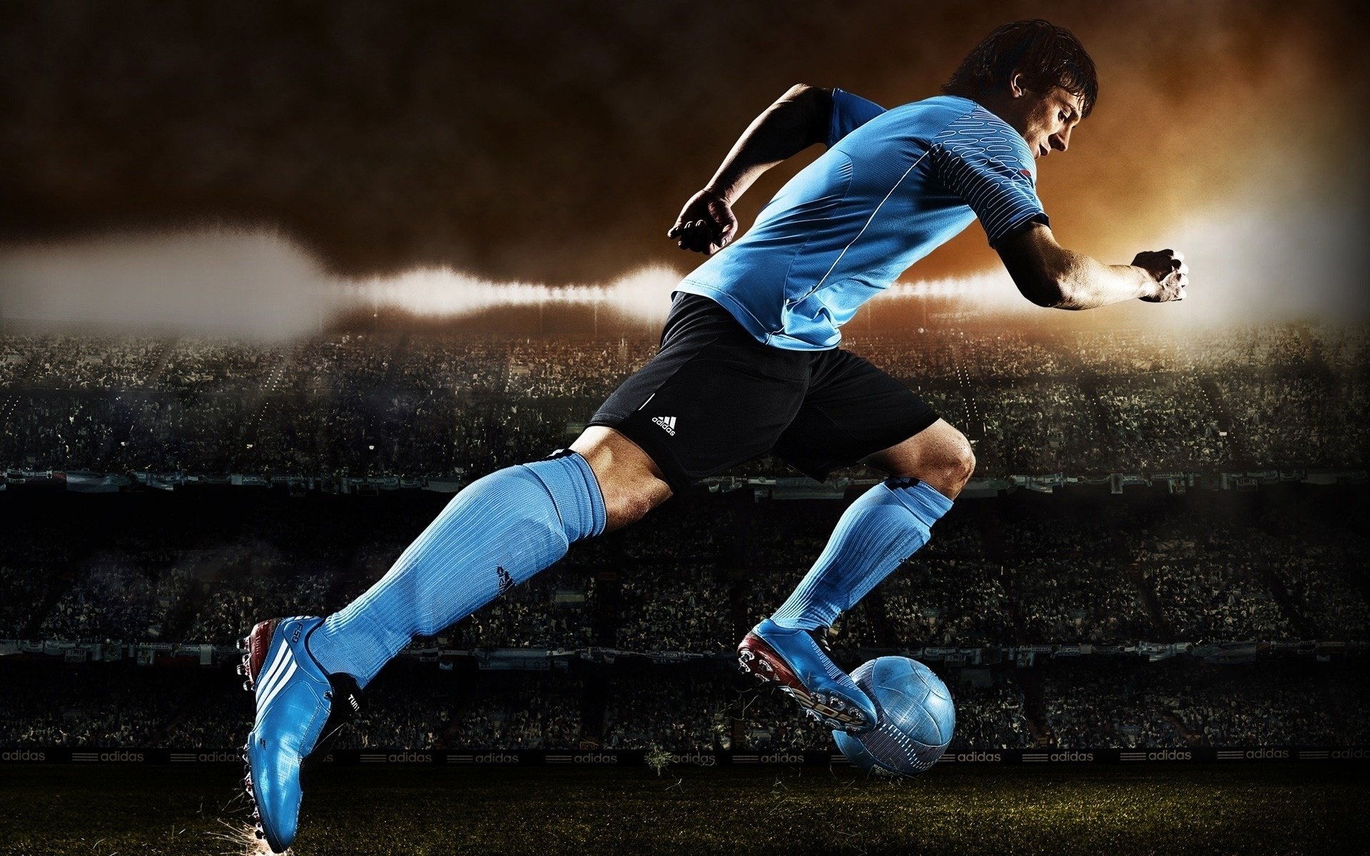 bola azul energía fútbol hombre estadio bola movimiento noche velocidad fondo oscuro