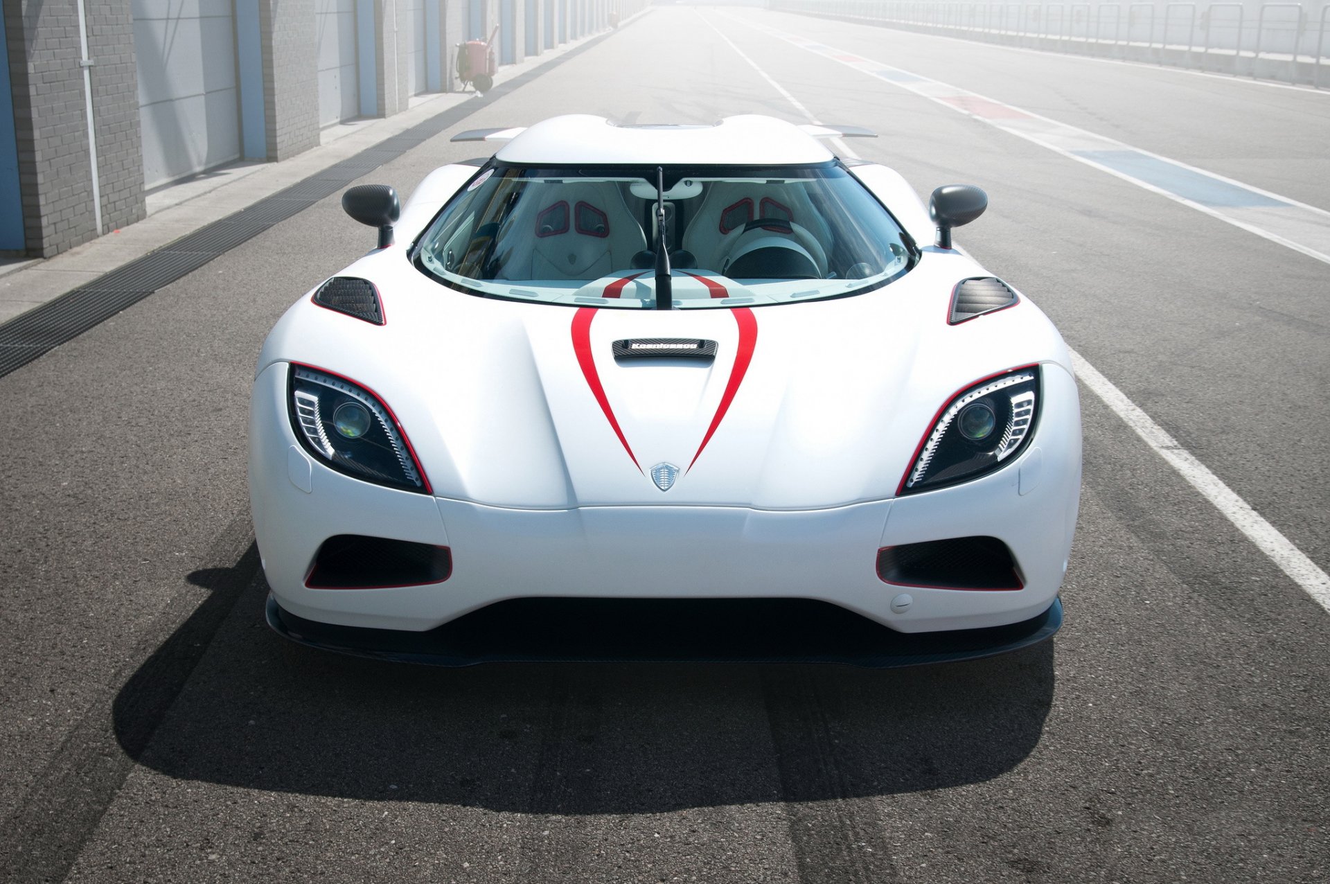 koenigsegg agera r blanc hypercar