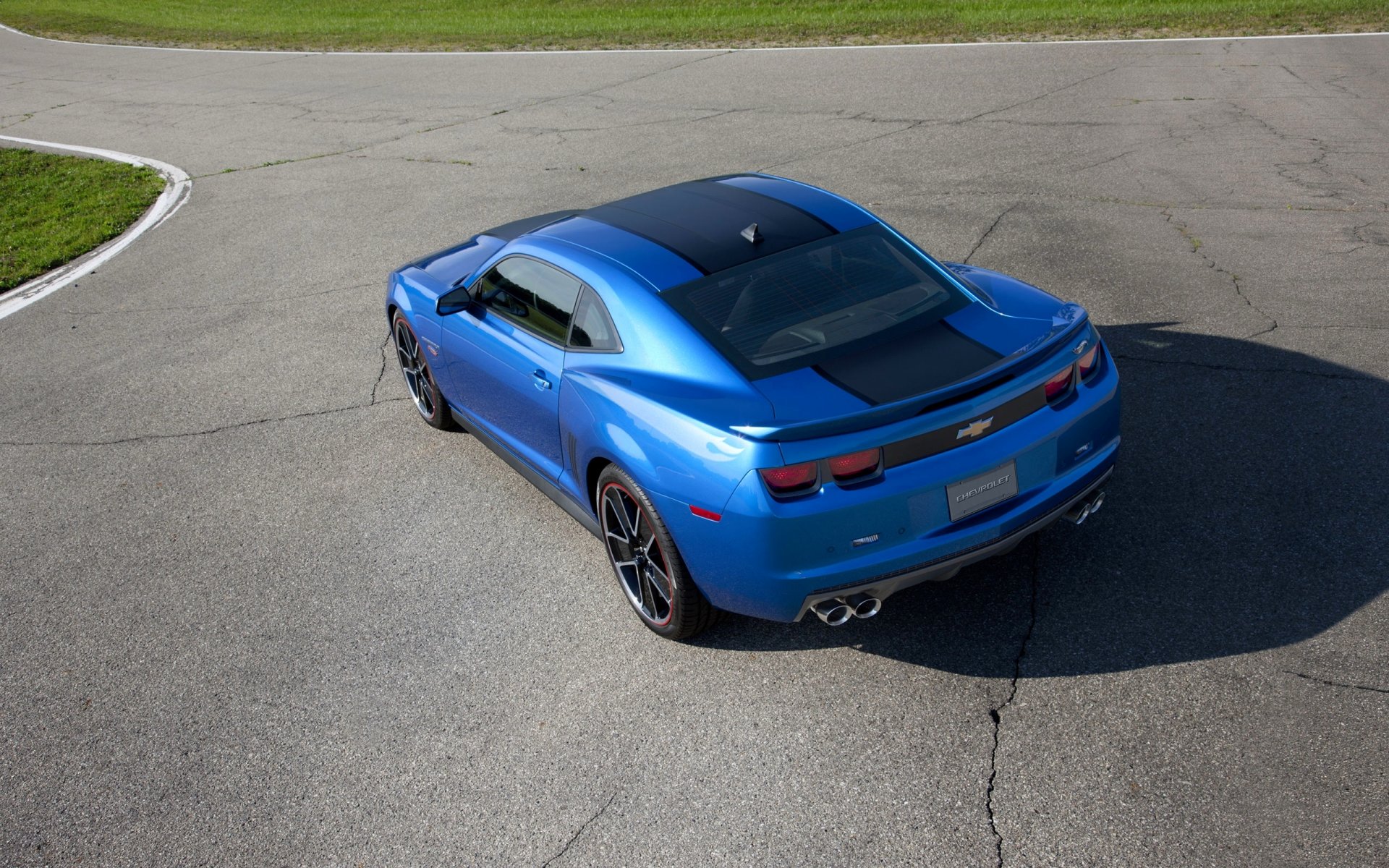 chevrolet camaro auto auto blu asfalto giorno chevrolet