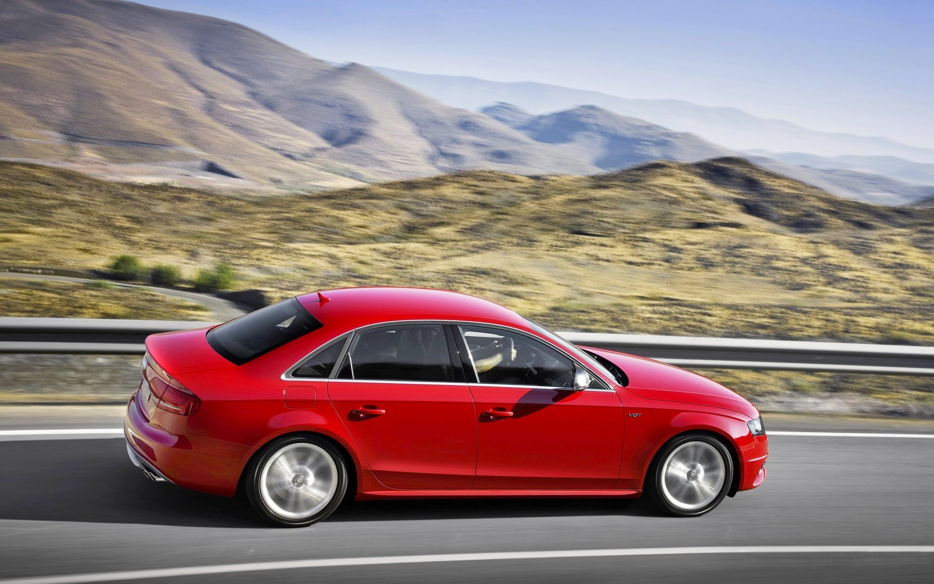 audi s4 rojo audi auto en movimiento carretera montaña