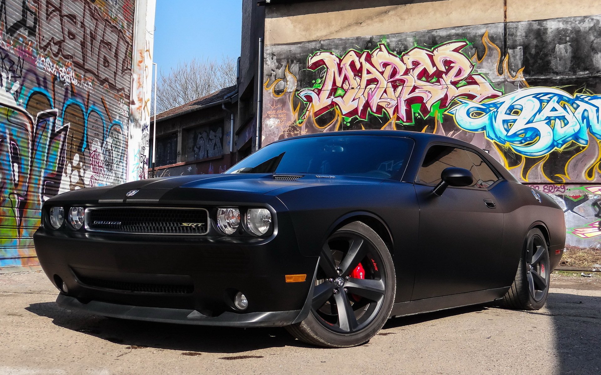 esquiver challenger srt graffiti