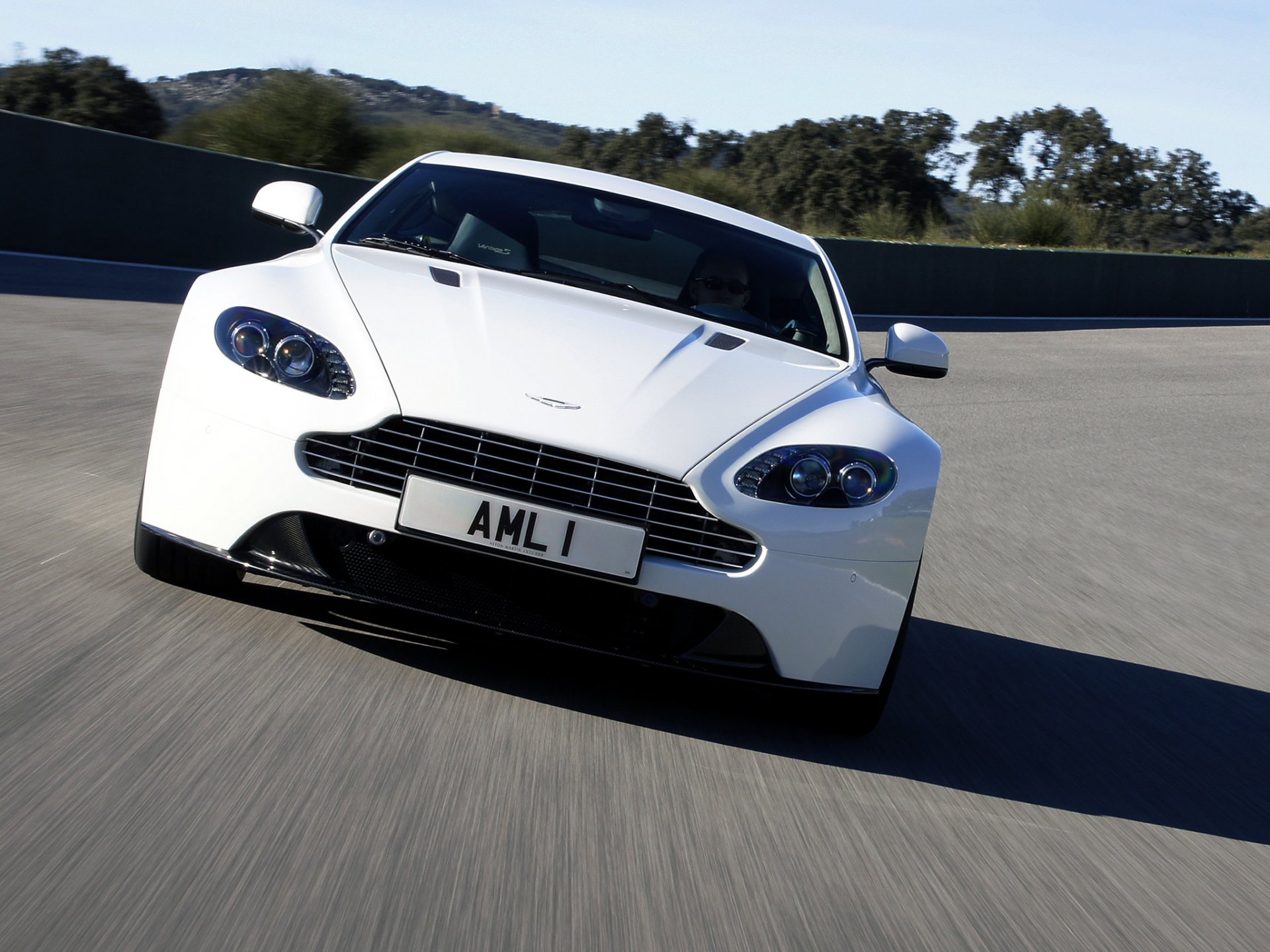 aston martin v8 vantage s car front light