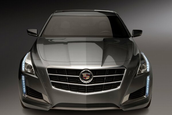 Vista frontal del elegante Cadillac gris