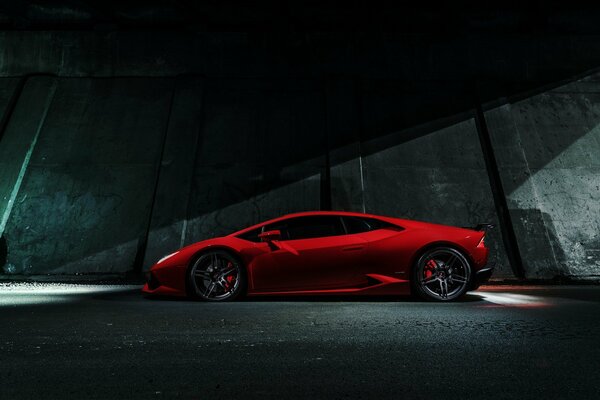 Rotes Lamborghini-Auto in Chicago