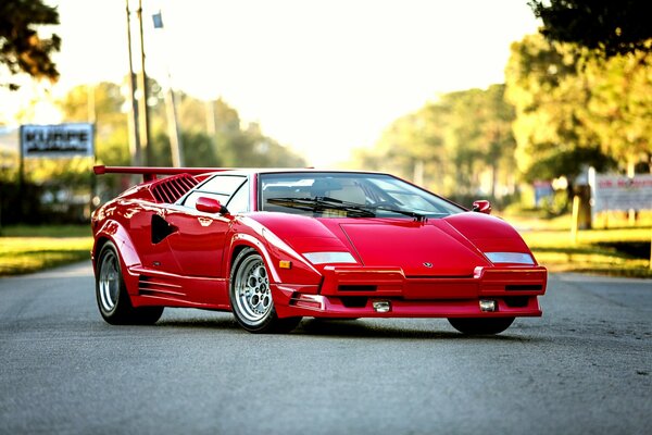 Bella Lamborghini countach opera d arte automobilistica unica