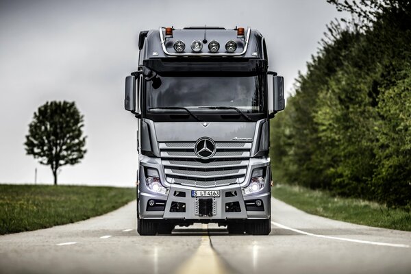 Mercedes actros tractor hd wallpapers