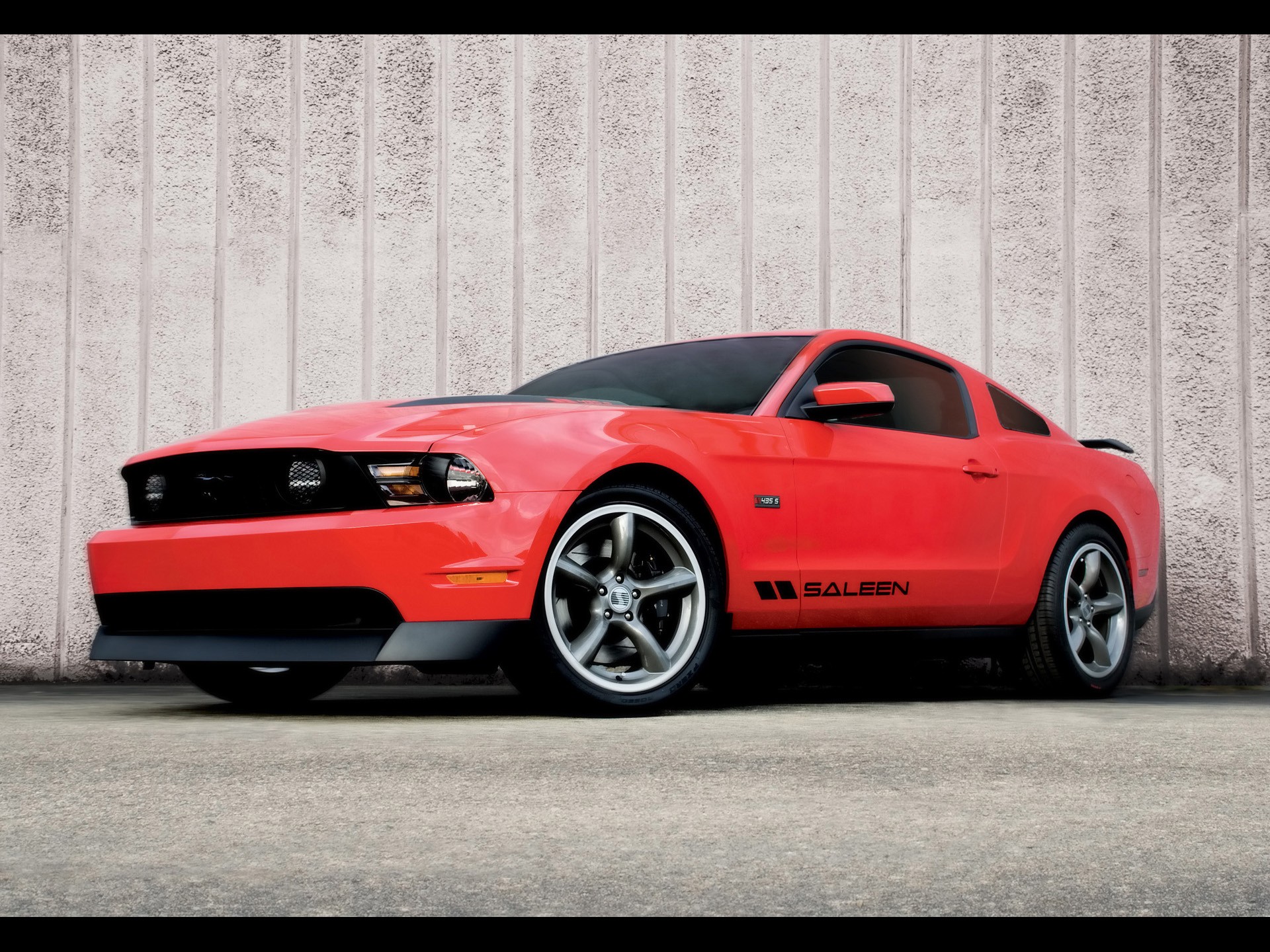 2010-saleen-ford-mustang 435s z przodu i na boku 1920x1440