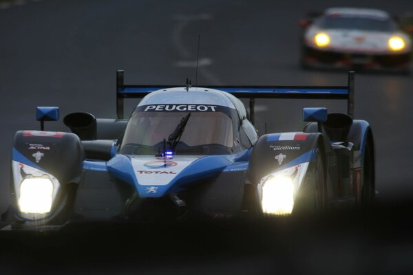 Peugeot-Auto beim Le-Mans-Rennen