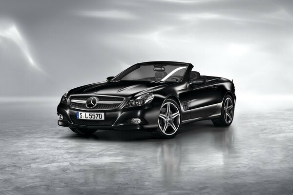 Cabriolet noir de Mercedes