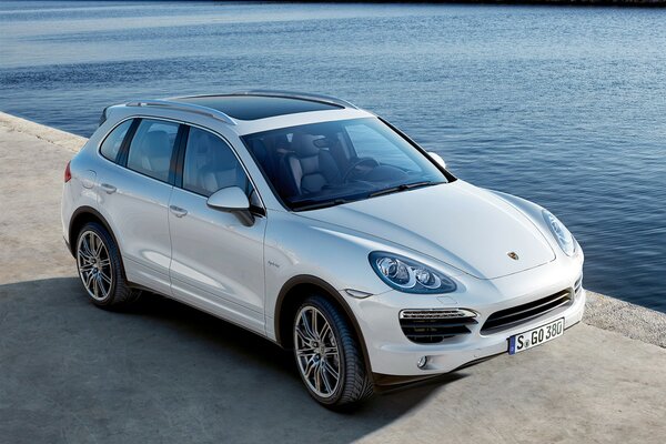 An unlikely beautiful Porsche by the sea