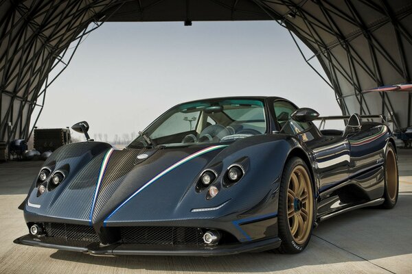 Coche deportivo de la sonda Pagani