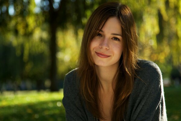 A model girl in a summer park