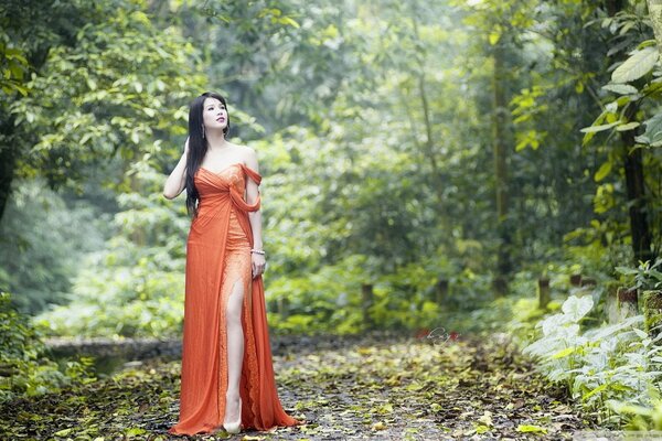 Photo shoot of an Asian girl in nature