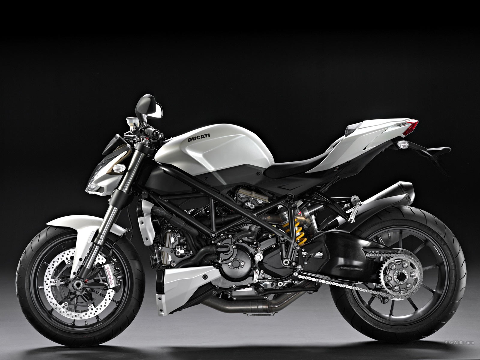 ducati streetfigtherx1 дукати