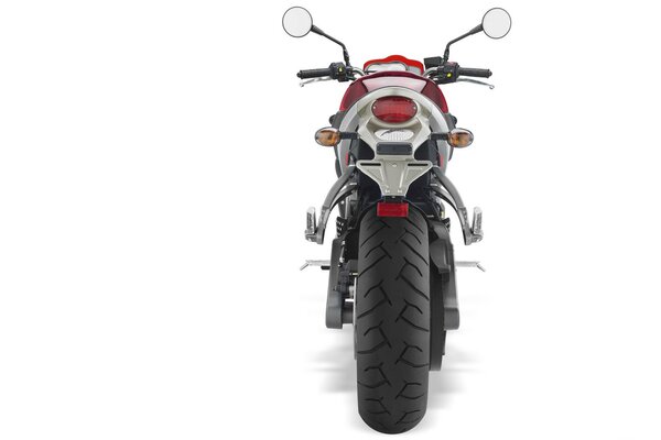 Черно-красный buell 1125cr - х на белом фоне. Вид сзади