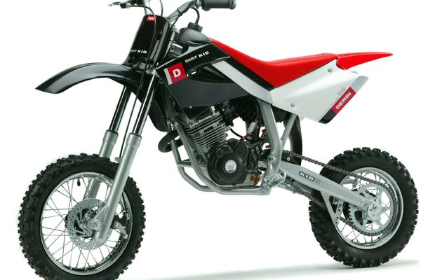 Moto kid100 Derby vue latérale