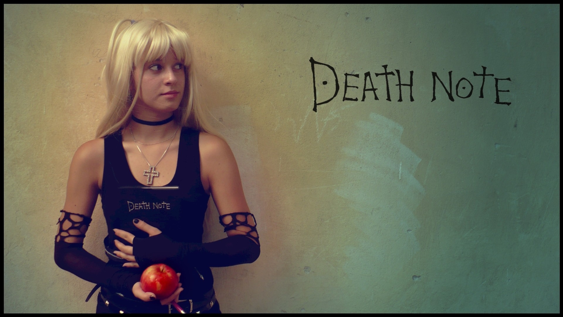 a woman girl cosplay death note grey blonde