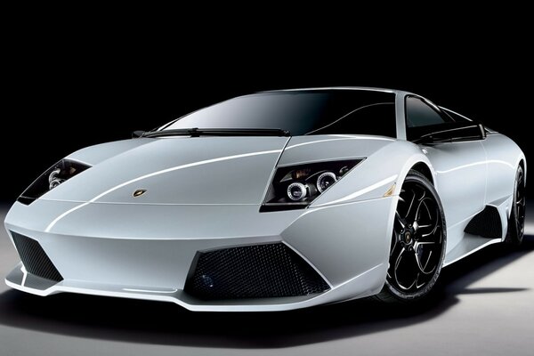 Voiture Lambo Murc lp640 versace en blanc