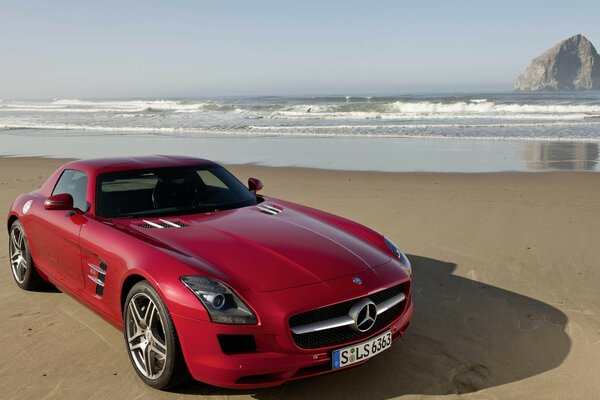 El nuevo Mercedes decidió tomar fotos con el fondo del mar