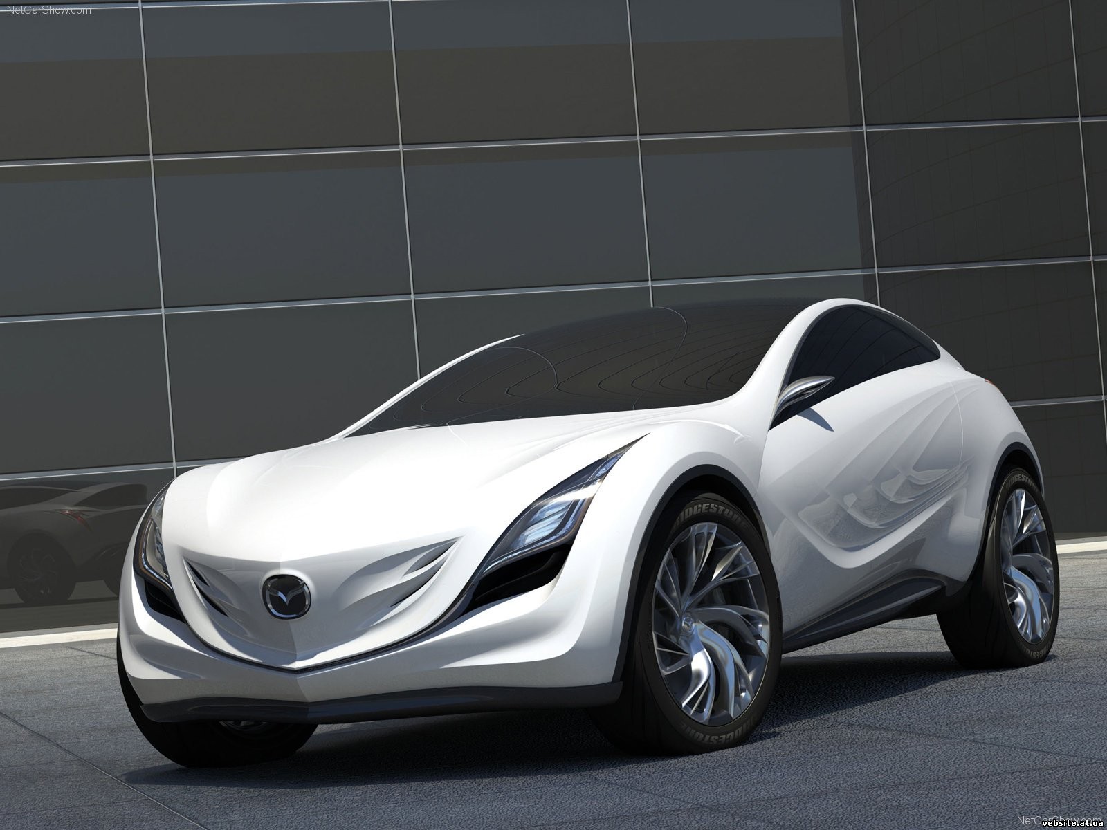 mazda ryuga concepto blanco