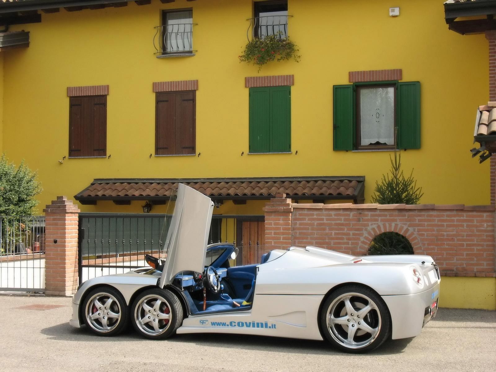 voiture maison clôture