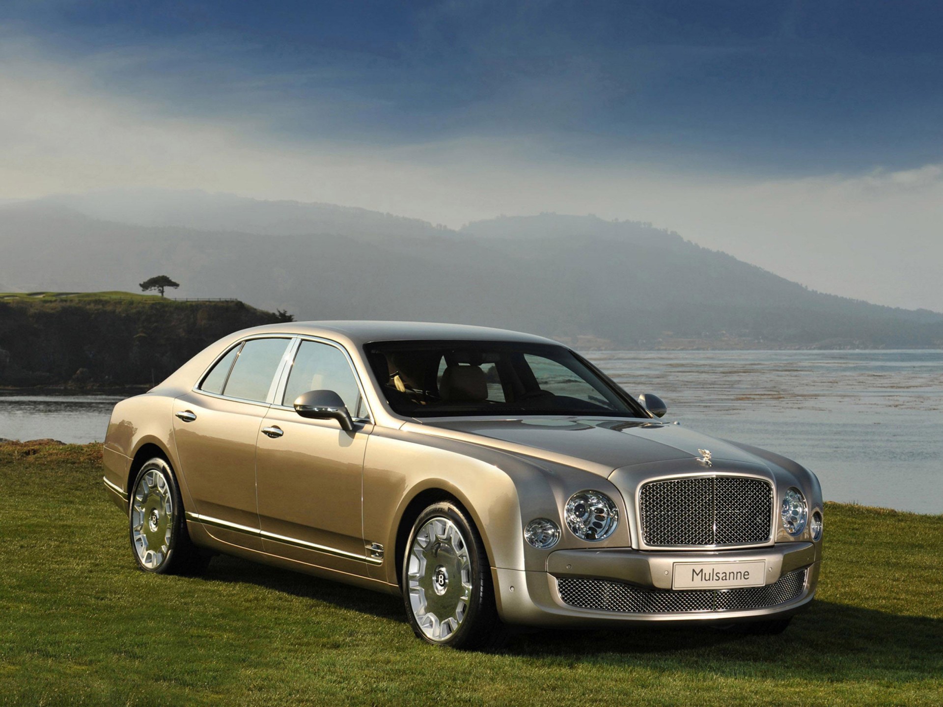 bentley mulsanne beige water landscape