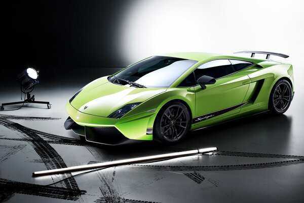 Vert lamborghini combinaison parfaite