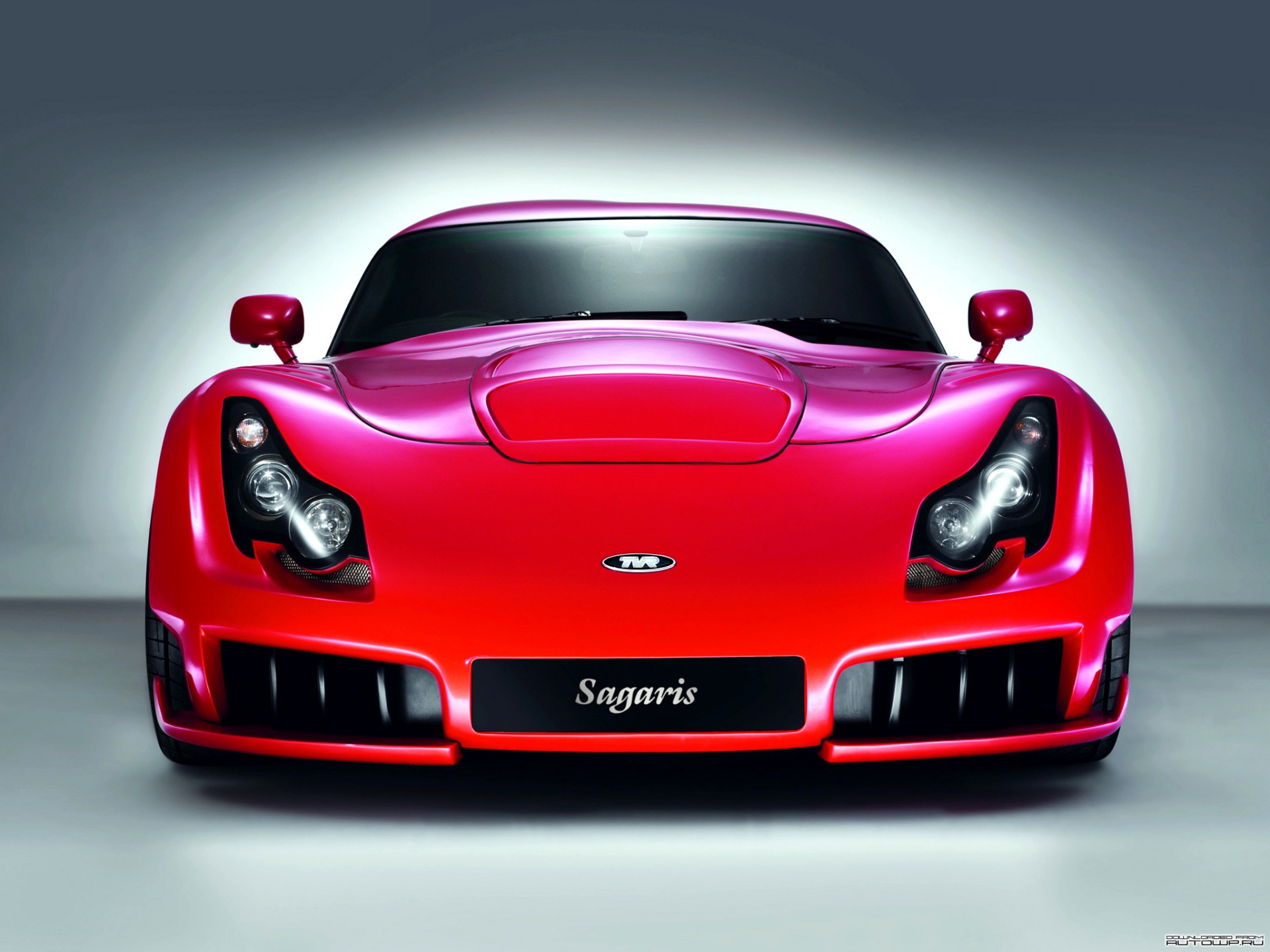 tvr sagaris красный машина