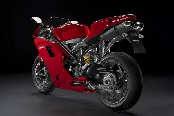 Ducati moto rouge rapide