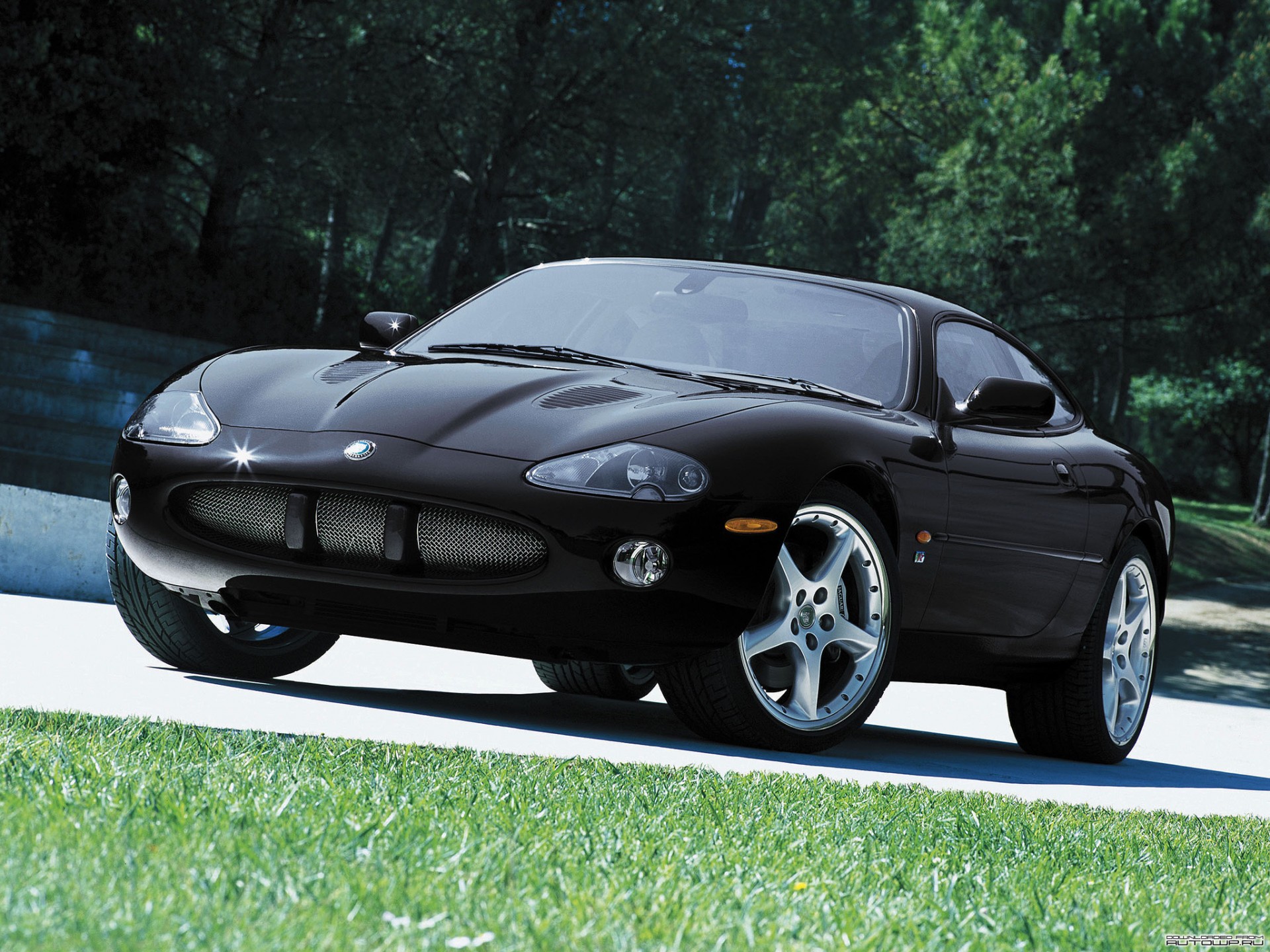 машина jaguar xkr